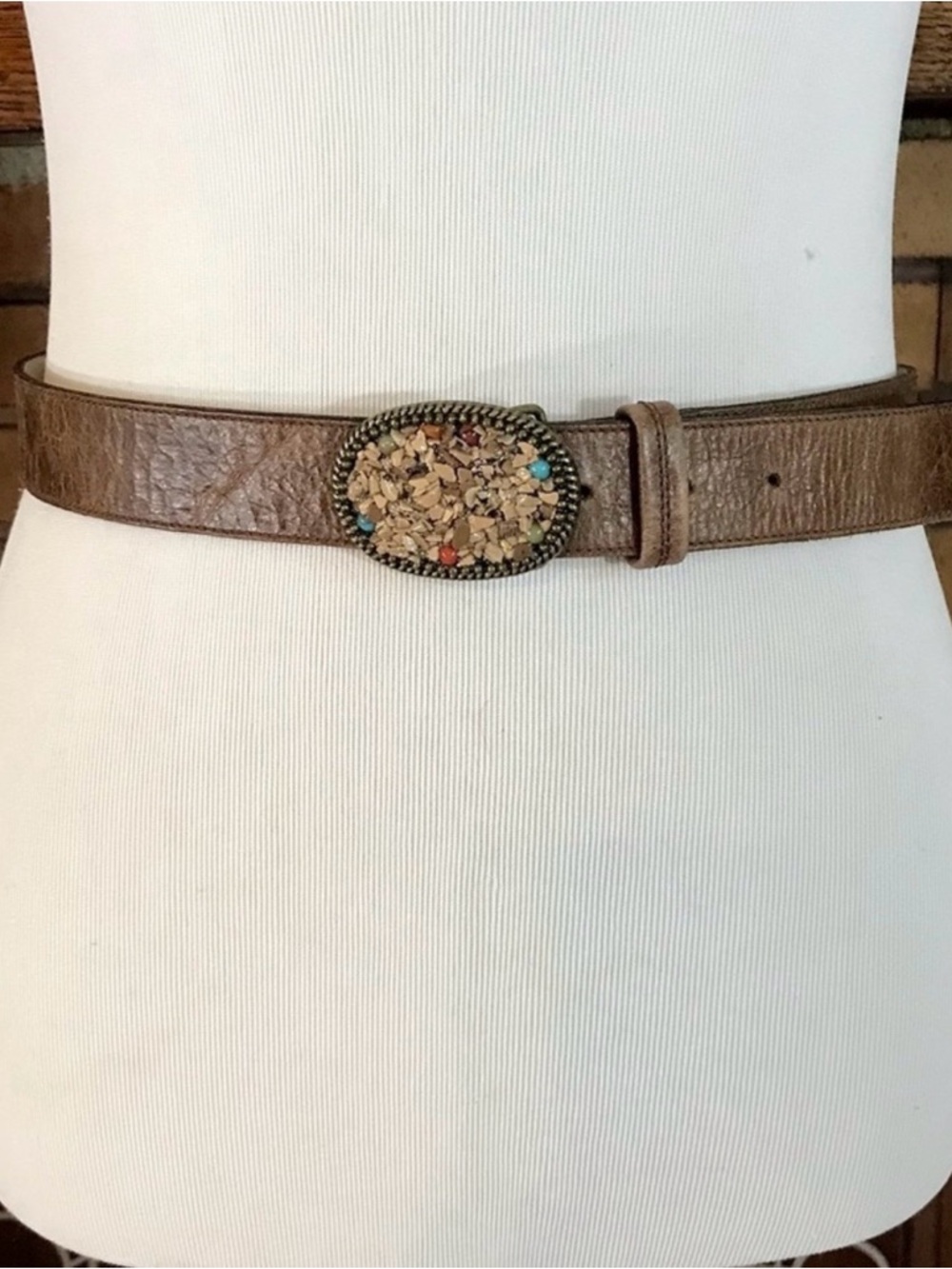ELITE ACCESSORIES PLASTIC ROCK BUCKLE LEATHER BELT (S)